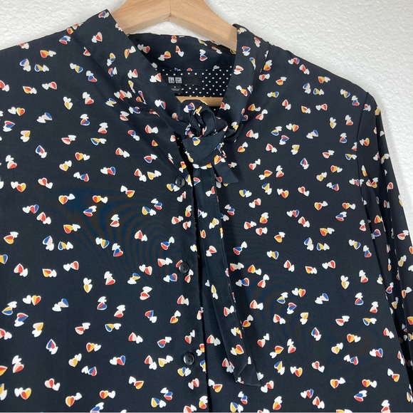 Uniqlo Shirt Long sleeves  Heart Print Tie Neck Blouse Small Black Button Down - Picture 4 of 15